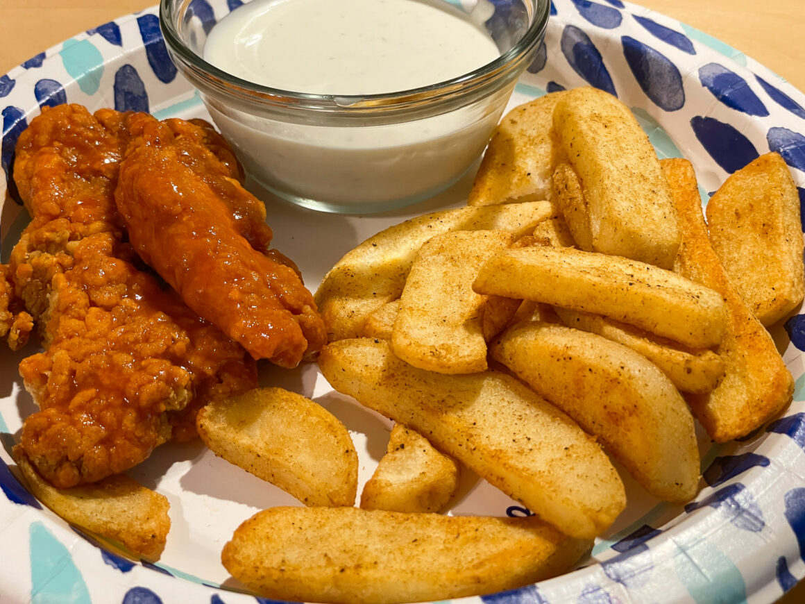 Buffalo Chicken Strips w/Steak Fries