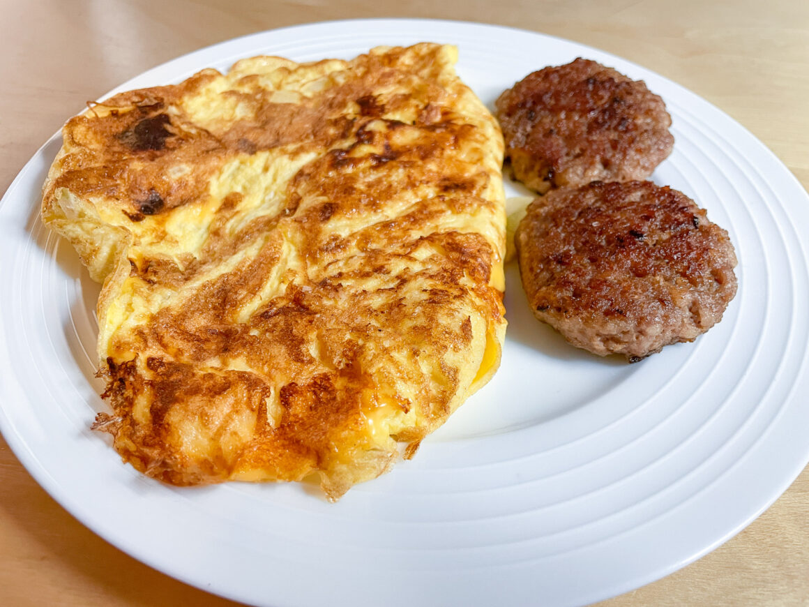 Omelet Well Done w/Sausage Patties