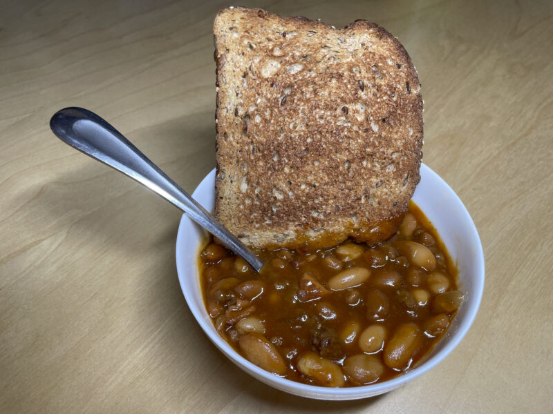 wheat toast & barbecue beans
