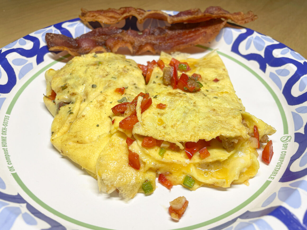 Omelete - Red Pepper, Jalapeno, Garlic, and Sausage