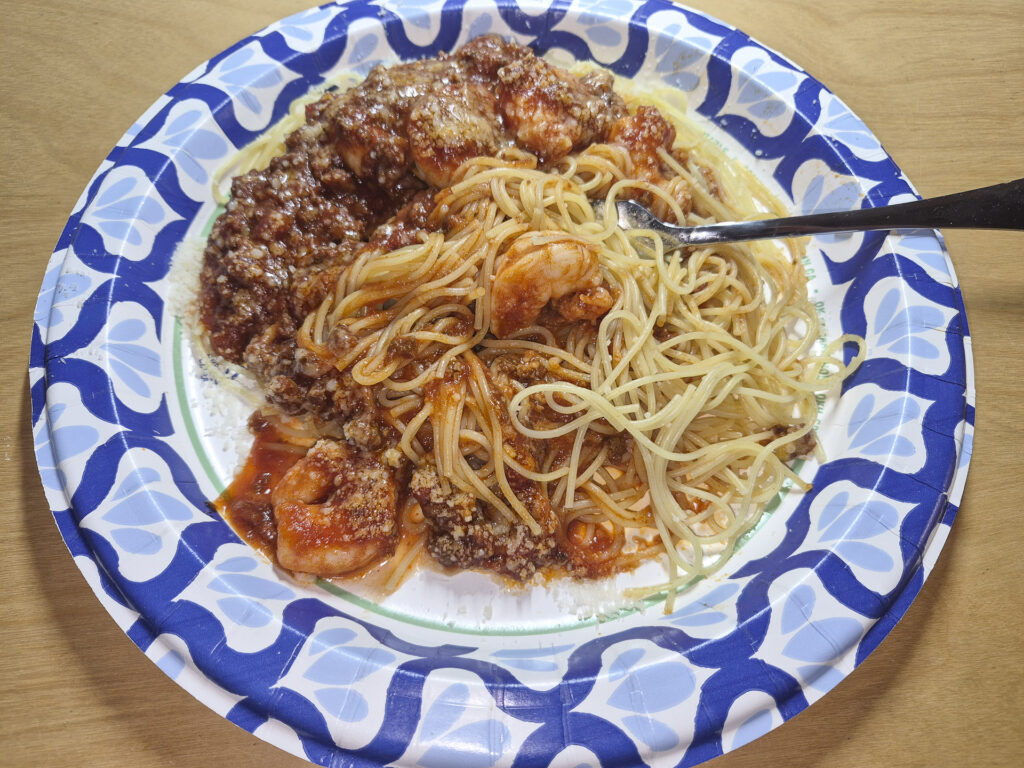 Spaghetti with Shrimp in Meat Sauce